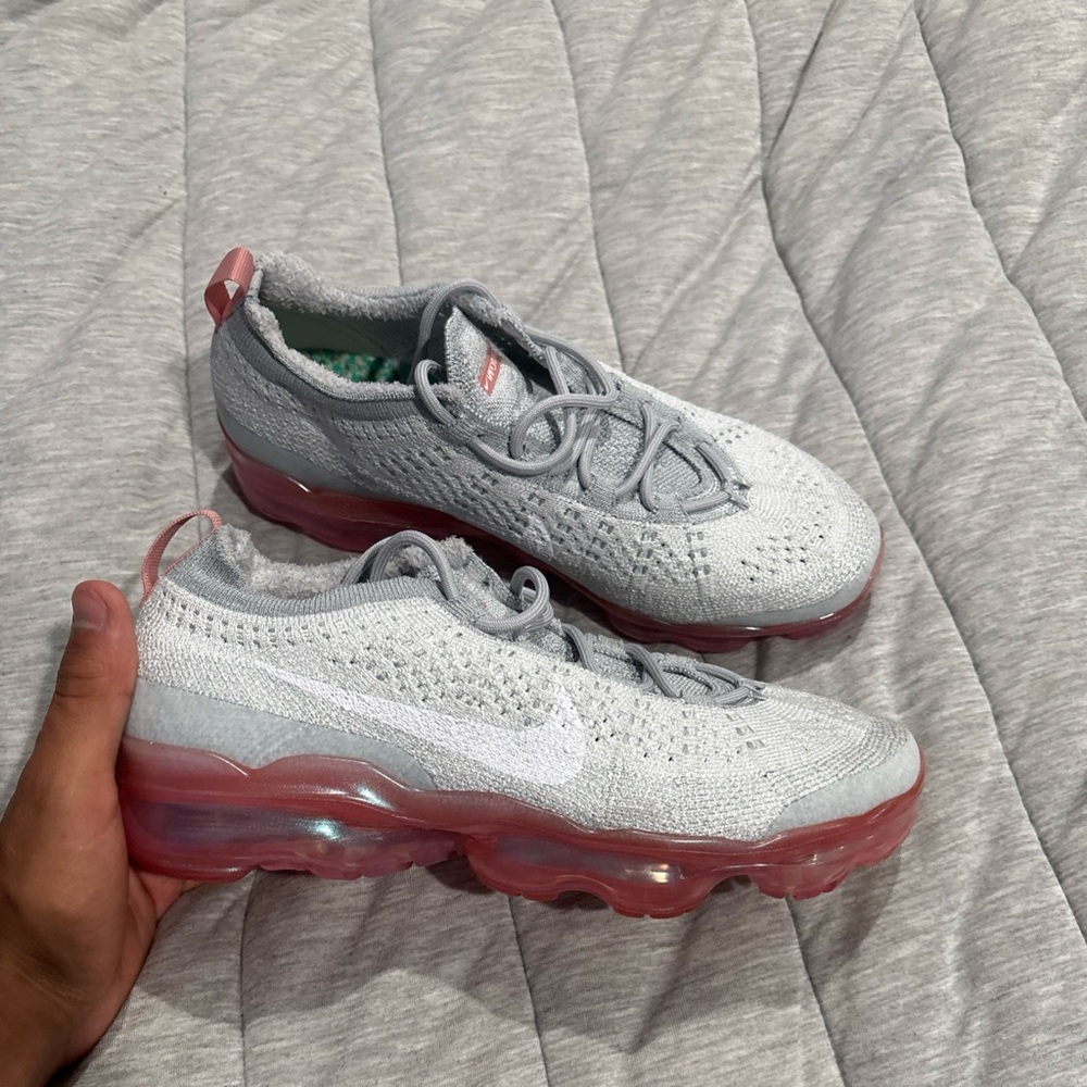 Woman’s nike vapermax athletic shoe pink and grey